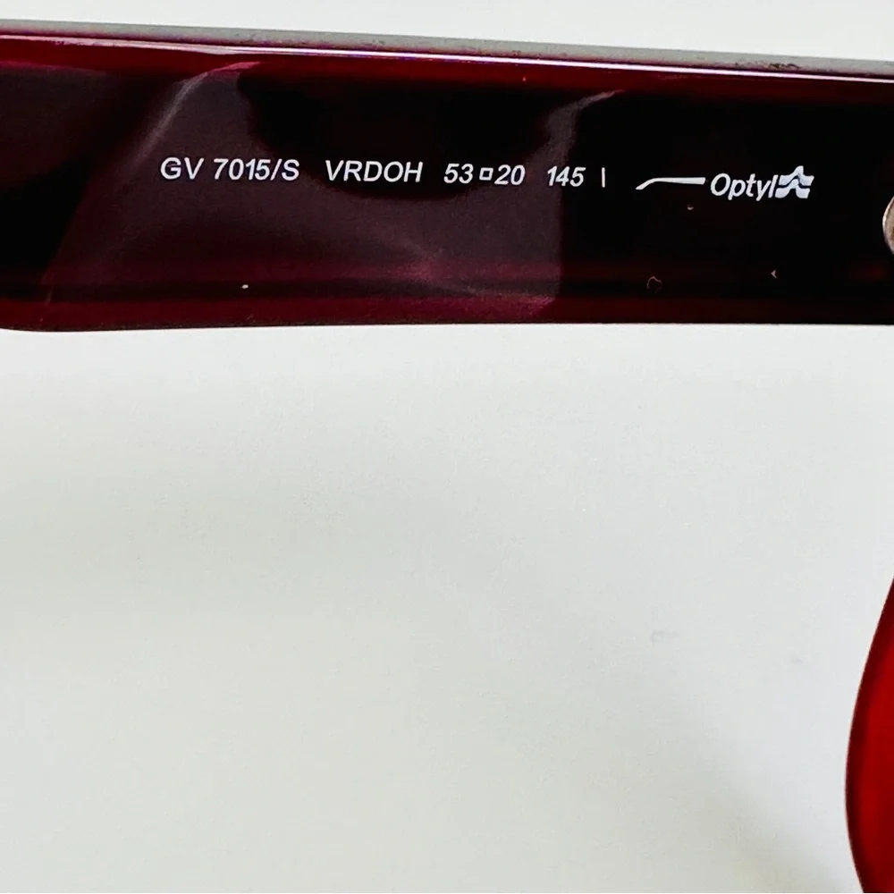 Givenchy Square Oversized Sunglasses     GV 7015/S - Picture 5 of 7